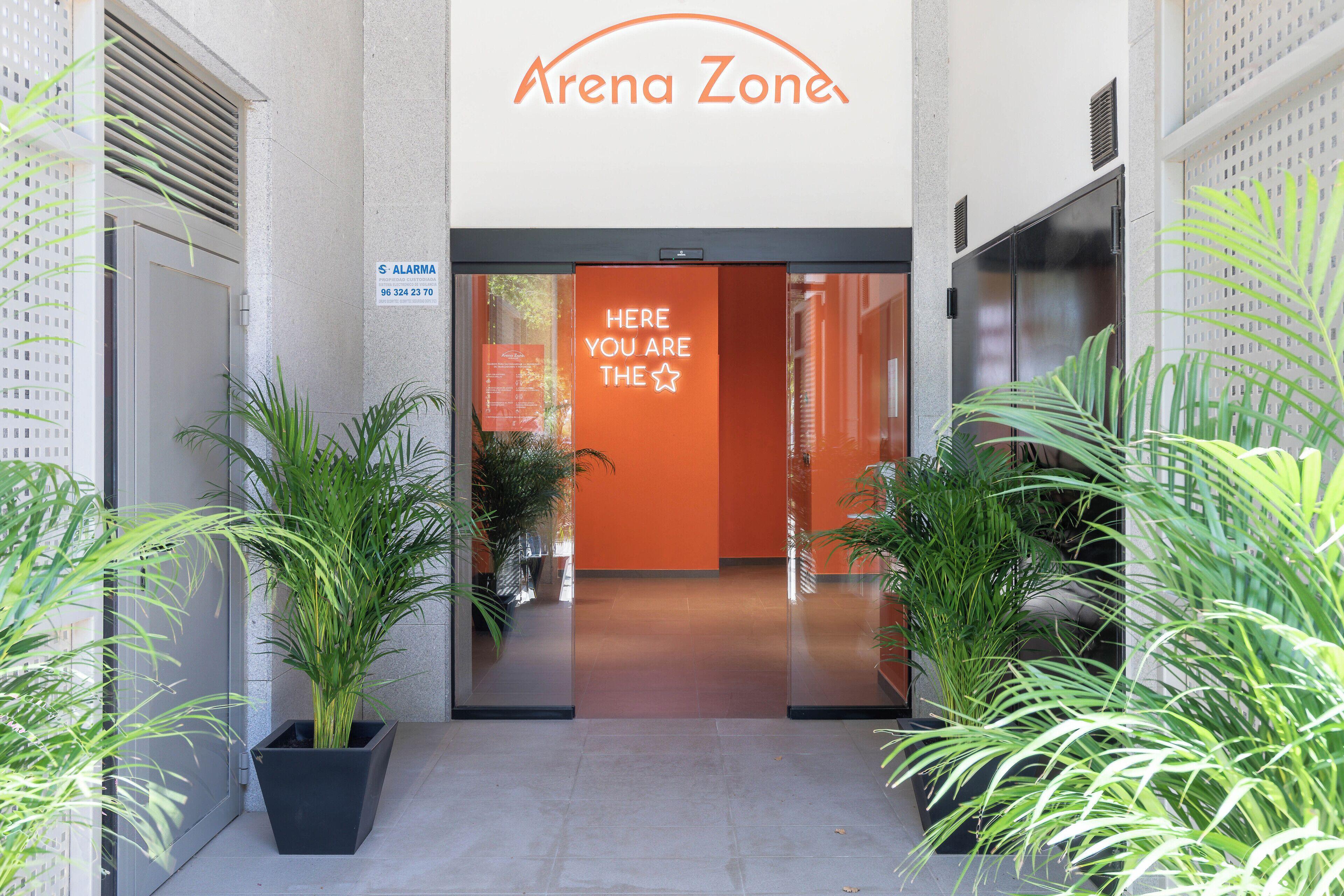 Arena Zone Hotel — Photos 1